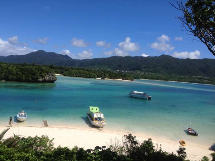 石垣島の川平湾の様子