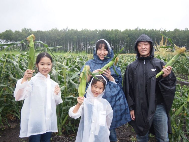 いただきますカンパニーの雨の日の農場ピクニック