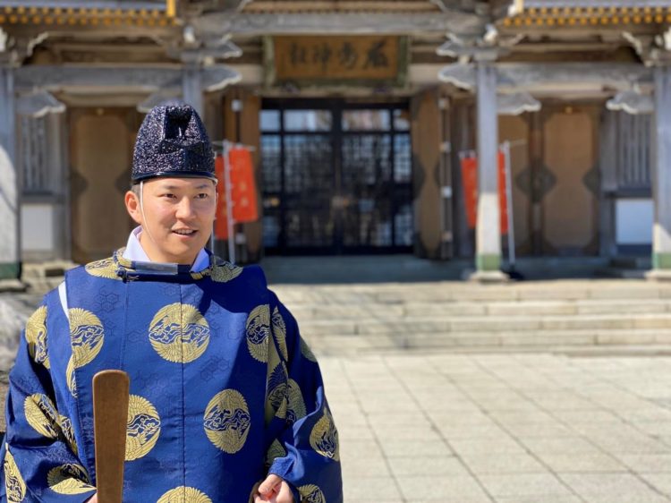 厳島神社　権禰宜菊池吉史さん