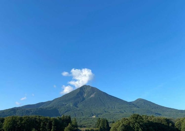 福島県耶麻郡にある磐椅神社との歴史が深い磐梯山