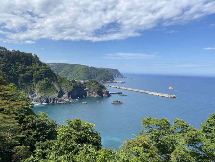 岩泉町の海岸にある名所「熊の鼻」