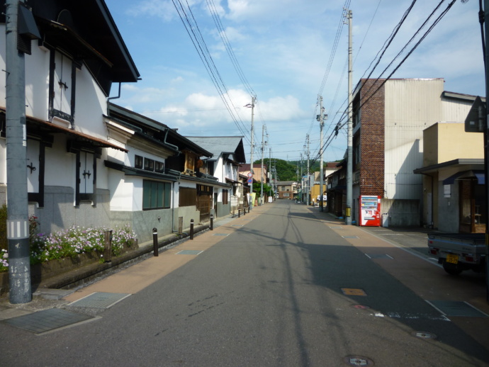 岩手県岩泉町にある「うれいら通り商店街」の様子