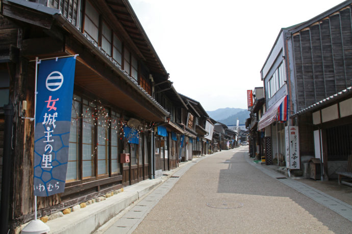 岩村城の城下町であるいわむら城下町の街並み