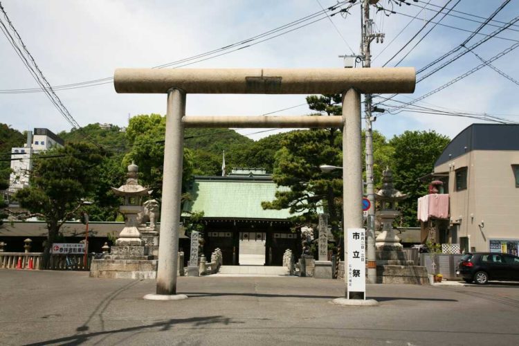 香川県高松市の石清尾八幡宮の鳥居