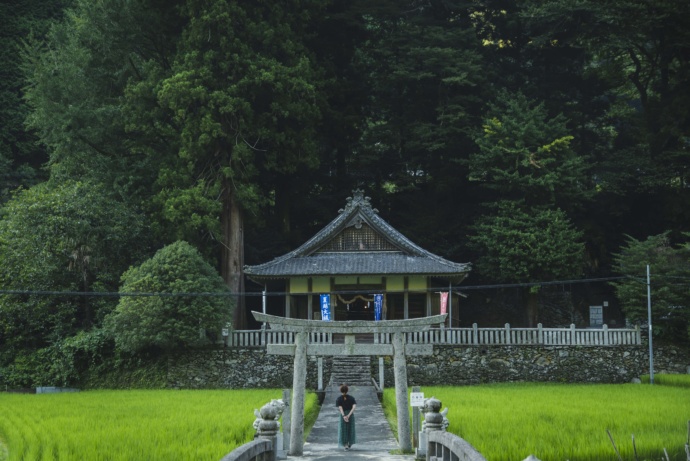 烏帽子社三島神社