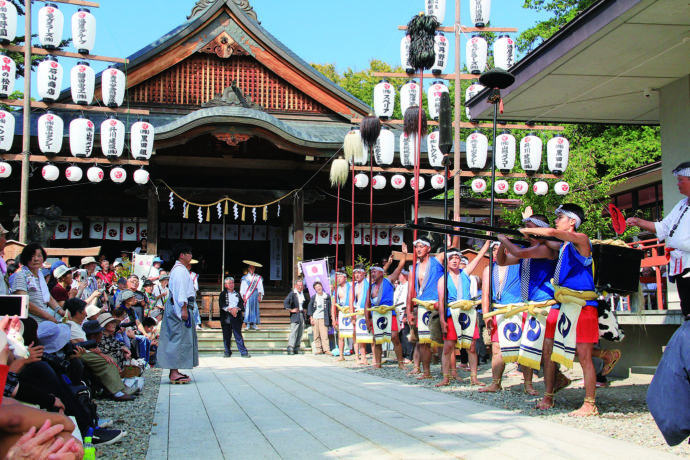 山形県河北町で開催される地域行事の谷地どんがまつり