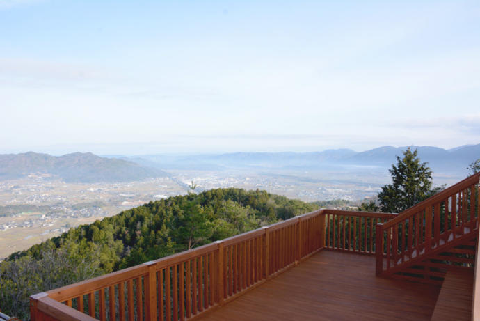 かめおか霧のテラスから亀岡市内を一望した風景