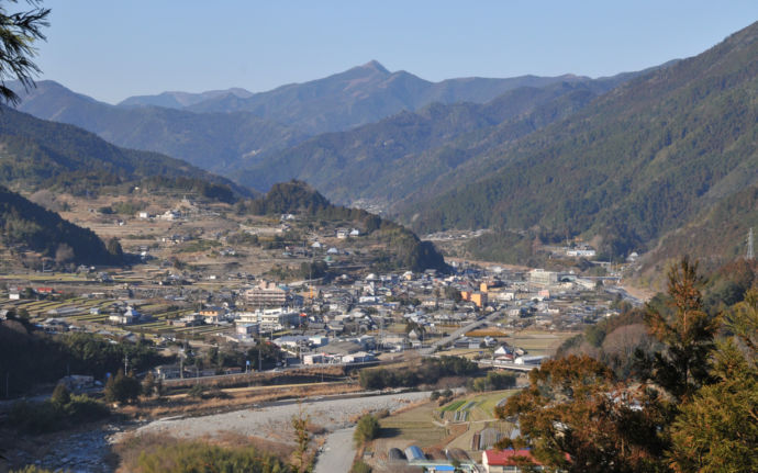 徳島県にある大粟山から見た神山町の風景