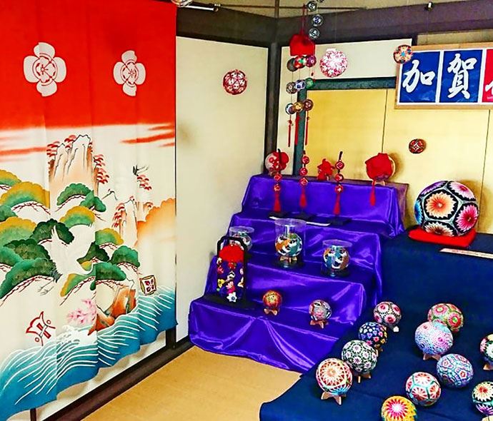 花嫁のれんと加賀手毬の部屋