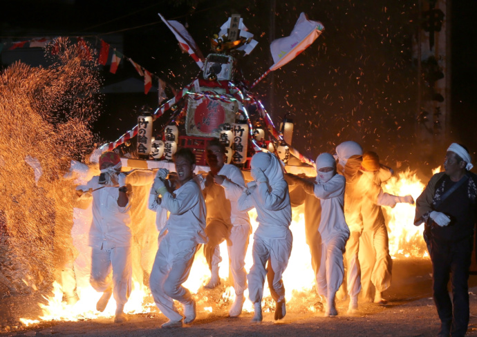 積丹町の美国神社例大祭の様子