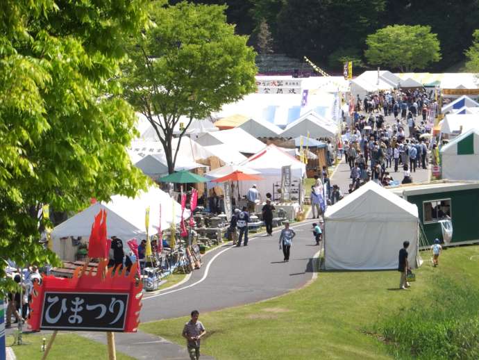 笠間市で行われる陶炎祭の様子