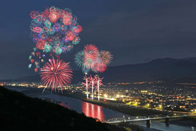 かつらぎ町で打ち上げられた花火