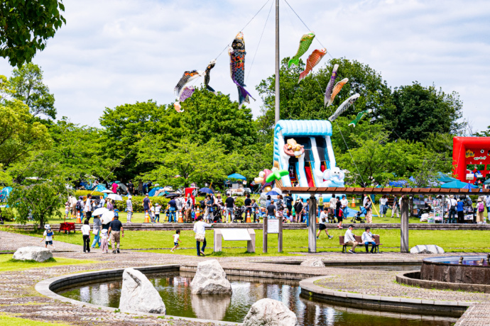 川島町にある平成の森公園で遊ぶ子どもたち