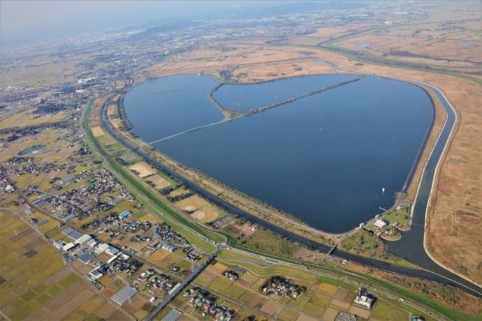 「道の駅かぞわたらせ」の眼前に広がる渡良瀬遊水地の全体俯瞰