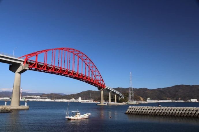 笠戸島家族旅行村から近い笠戸大橋