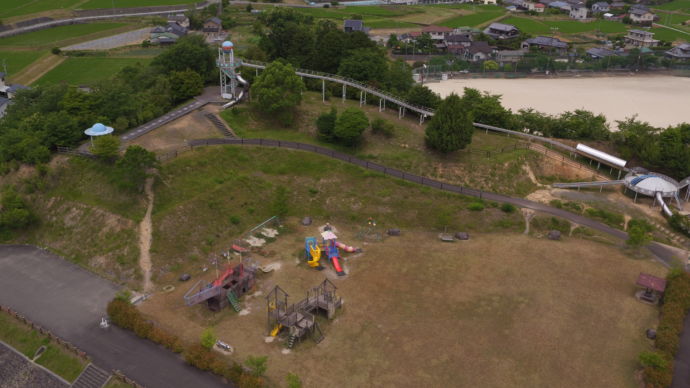 鬼北総合公園の遊具広場