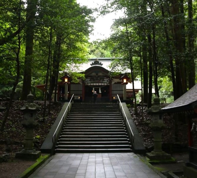 高原町にある霧島東神社