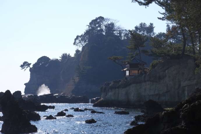 六角堂のある風景