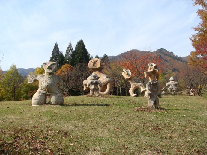 土偶広場の土偶たち