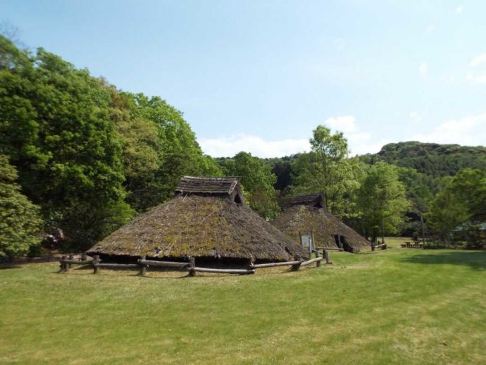 史跡公園内にある古代住居