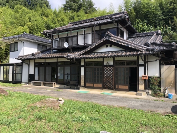 小海町の移住体験施設の外観