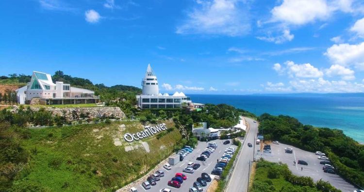 沖縄県の古宇利島にある古宇利オーシャンタワーの外観