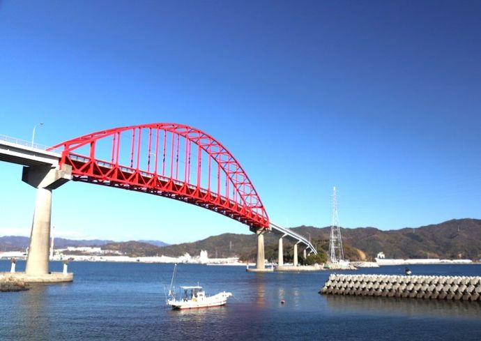 下松市にある笠戸大橋