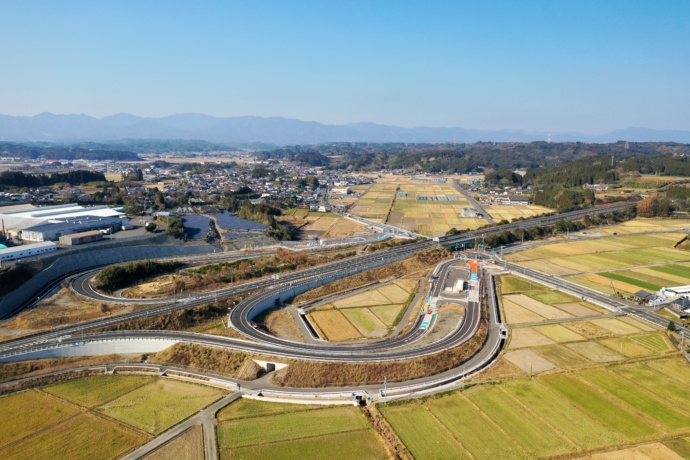 宮崎県国富町を通る東九州自動車国富SIC