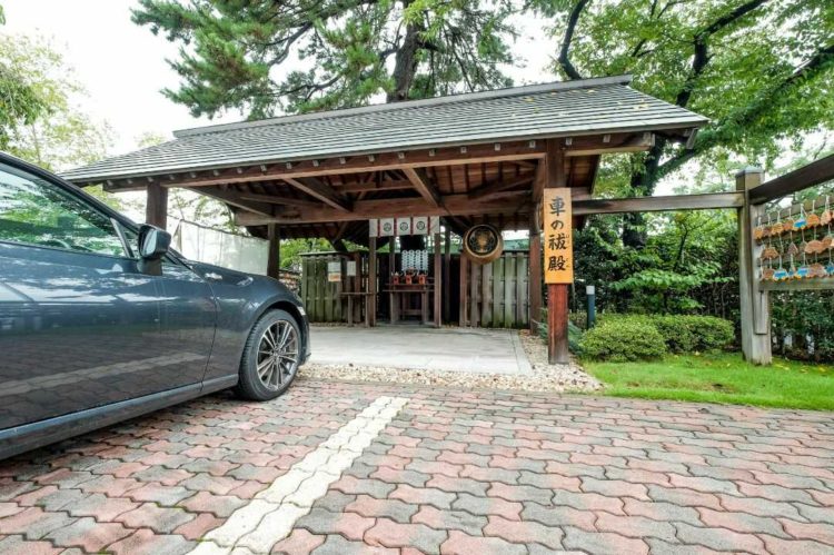 群馬県前橋市にある前橋東照宮の車専用の祓殿