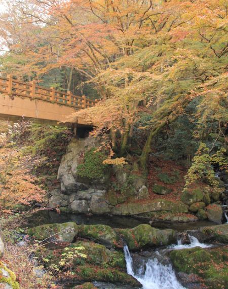 まんのう町の琴南地区にある三霞洞渓谷