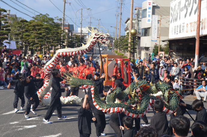 松浦市のお祭りの様子