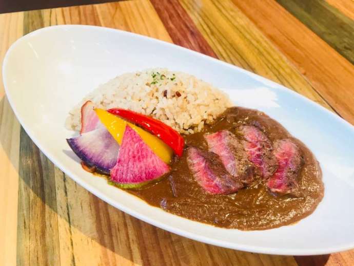 東京・日本橋室町にある「ヴィノシティ マキシム」でいただけるシェフのきまぐれカレー