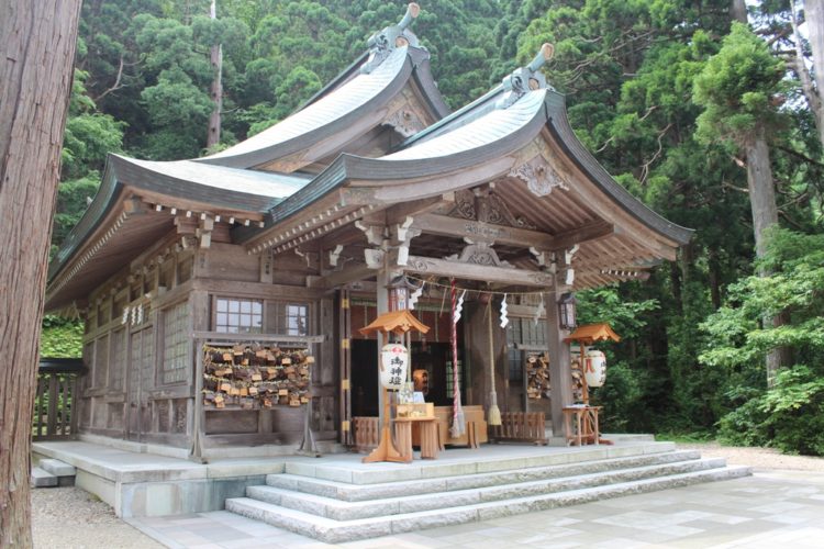 真山神社について