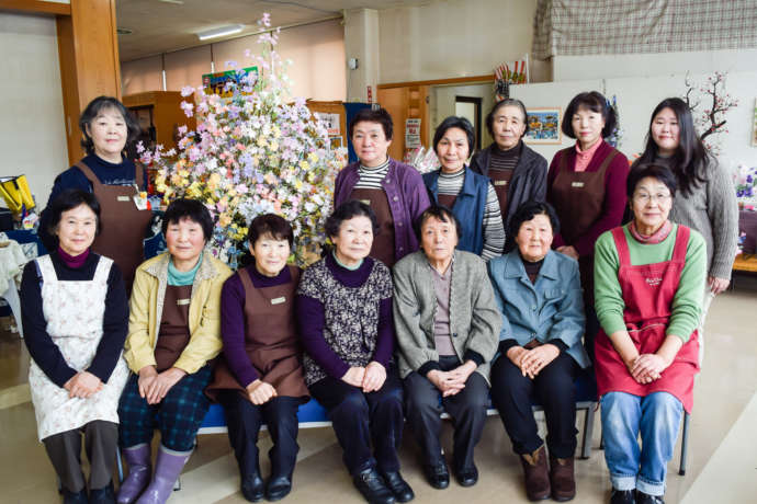 「朝日村まゆの花の会」の会員