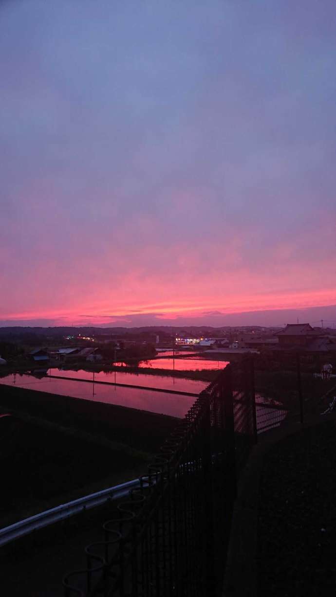 栃木県那須郡那珂川町にある「道の駅ばとう」の夕焼け