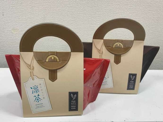 富士市産のほうじ茶「凛茶」のパッケージの写真