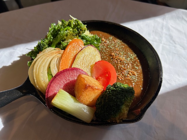 埼玉県深谷市の「道の駅はなぞの」でいただける10種の深谷野菜カレー