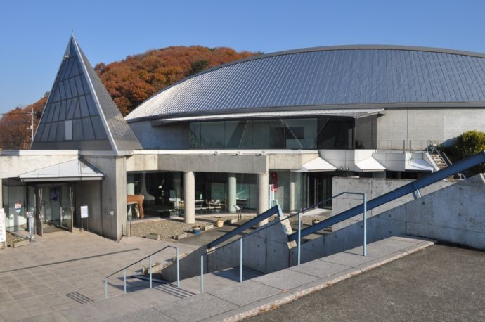 群馬県みどり市の岩宿博物館の外観