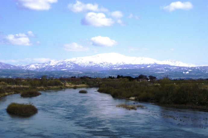 赤川と月山