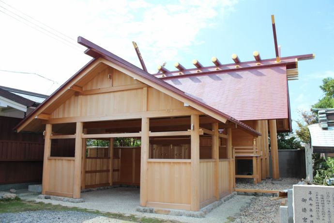 神明神社の外観