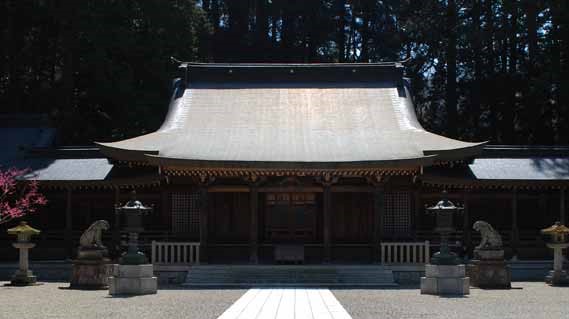 飛驒一宮水無神社の本殿外観