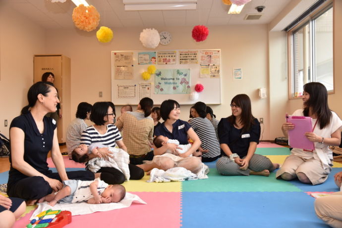 ようこそ三島で子育て応援サロンの様子