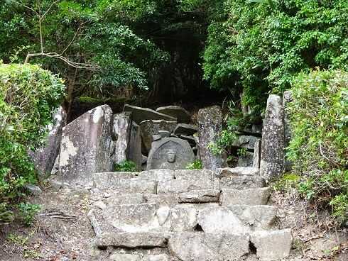 日神石仏群