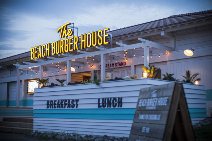 「The BEACH BURGER HOUSE」の外観