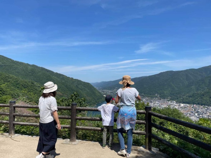 徳島県三好市で実施する移住者向けのお試しツアーの写真