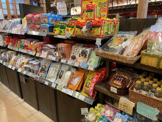 「道の駅 もっくる新城（しんしろ）」内部の売店