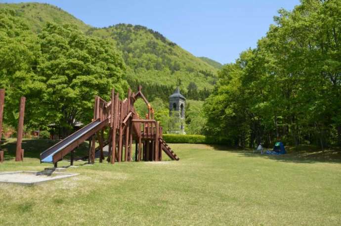 箱の森プレイパークの芝生広場