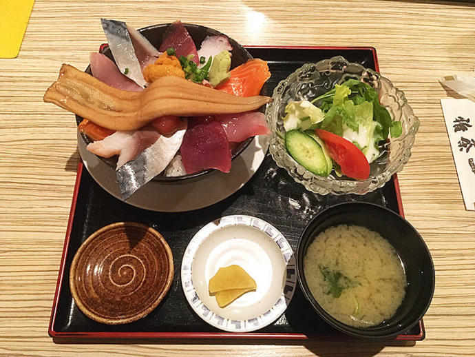 雅茶一の海鮮丼