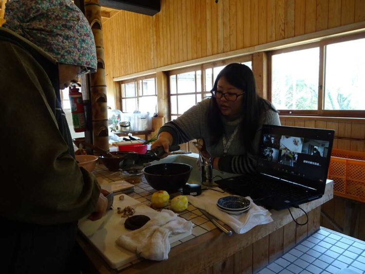 諸塚村観光協会のオンラインツアーの様子