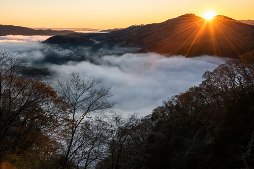 鎌倉山は雲海のスポット